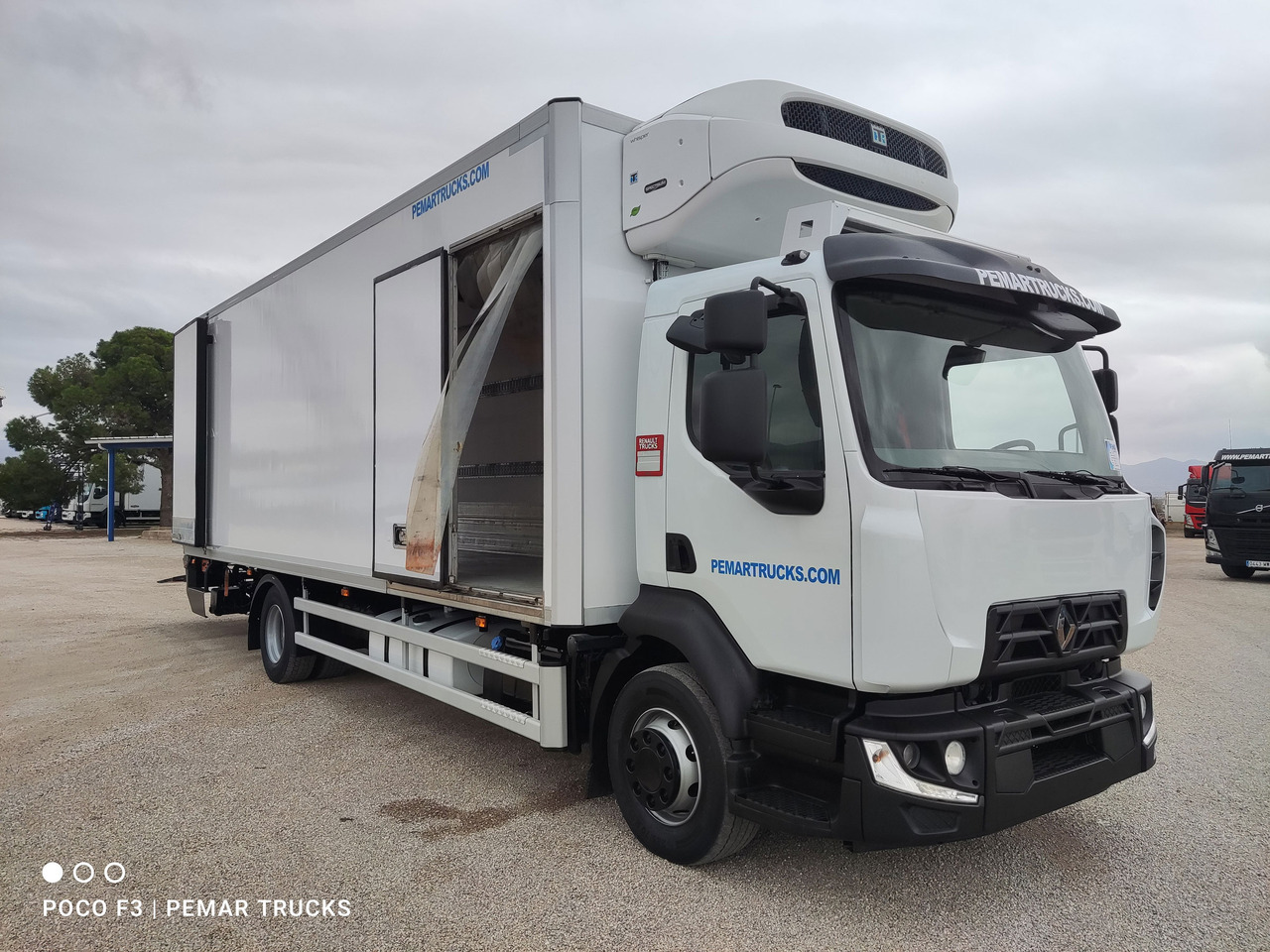 Kamion frigorifer RENAULT MIDLUM D16 240 EURO 6: foto 10 Kamion frigorifer RENAULT MIDLUM D16 240 EURO 6: foto 10