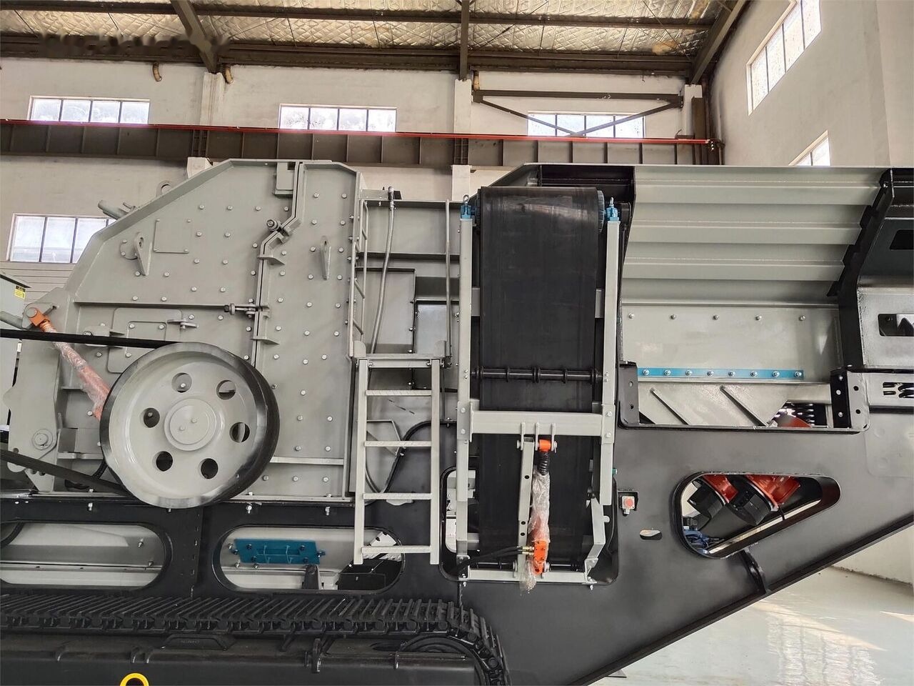 Kinglink KL3S2160F1315 Mobile Impact Crusher - Gurëthyesi i lëvizshëm: foto 3 Kinglink KL3S2160F1315 Mobile Impact Crusher - Gurëthyesi i lëvizshëm: foto 3