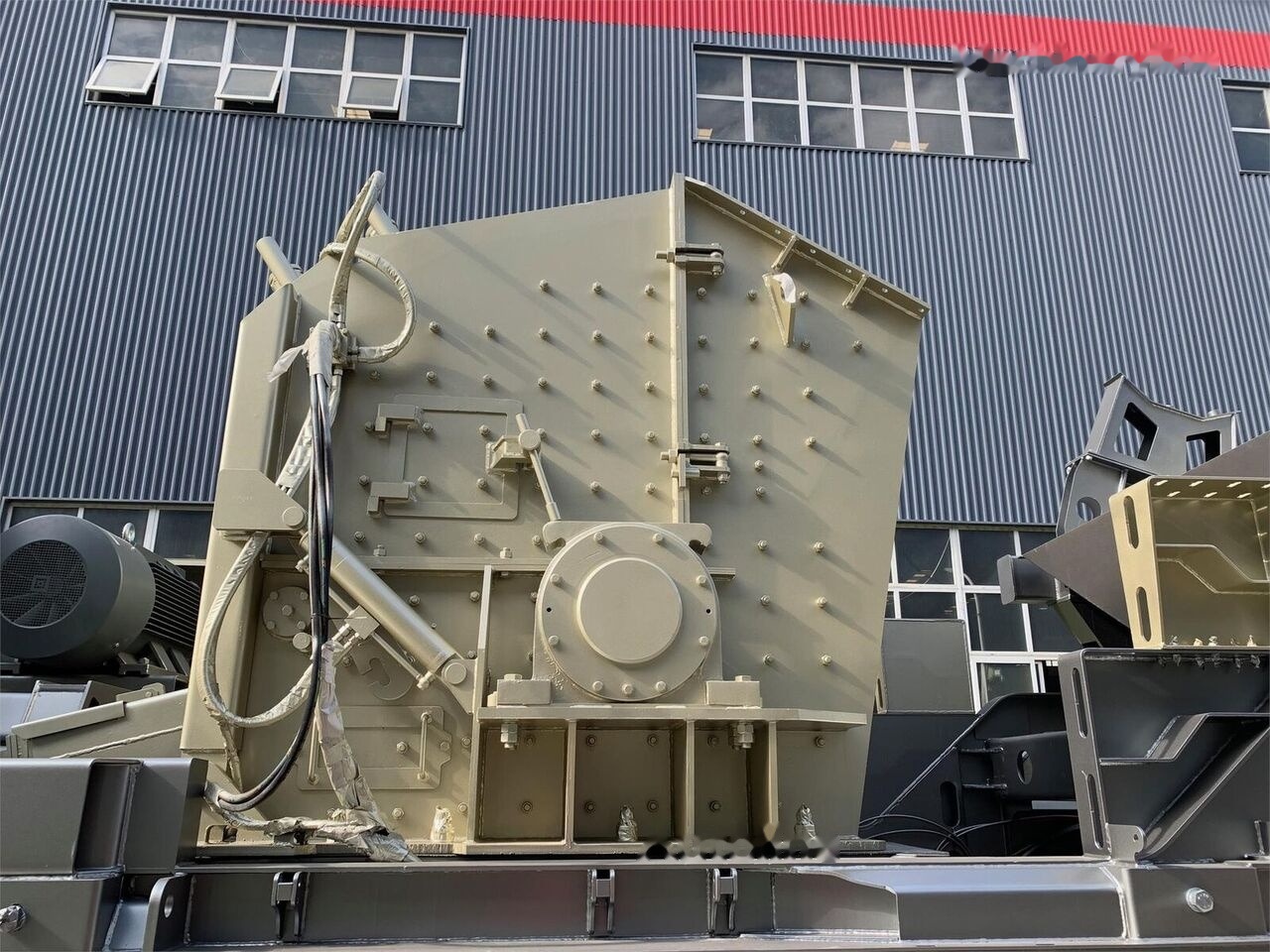 Kinglink KL3S2160F1315 Portable Impact Crusher Plant - Thërrmues me ndikim: foto 1 Kinglink KL3S2160F1315 Portable Impact Crusher Plant - Thërrmues me ndikim: foto 1