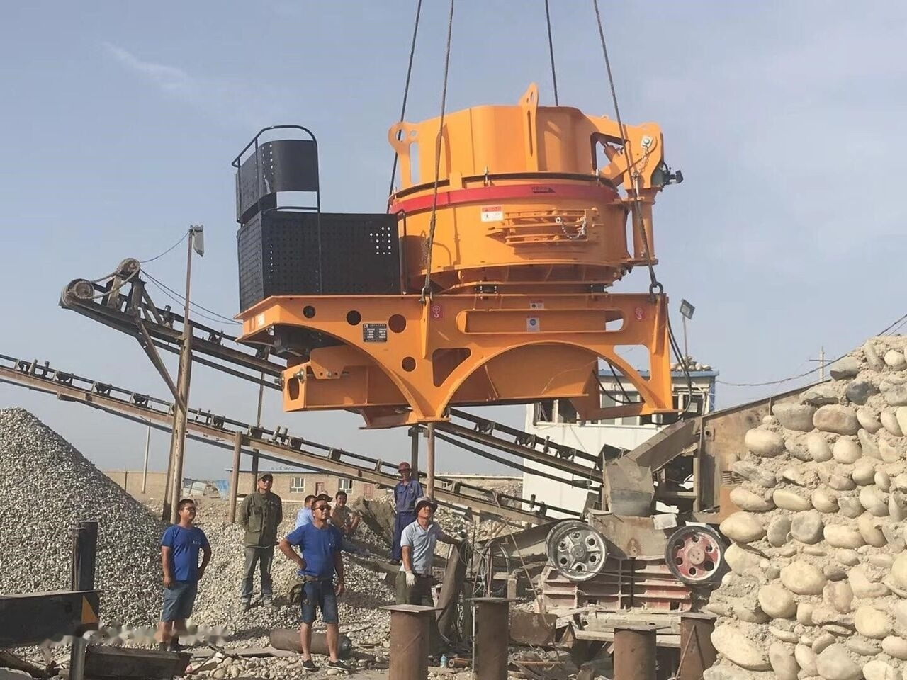 Kinglink KL7 VSI Crusher | Sand Making Machine 50TPH - Thërrmues me ndikim: foto 2 Kinglink KL7 VSI Crusher | Sand Making Machine 50TPH - Thërrmues me ndikim: foto 2