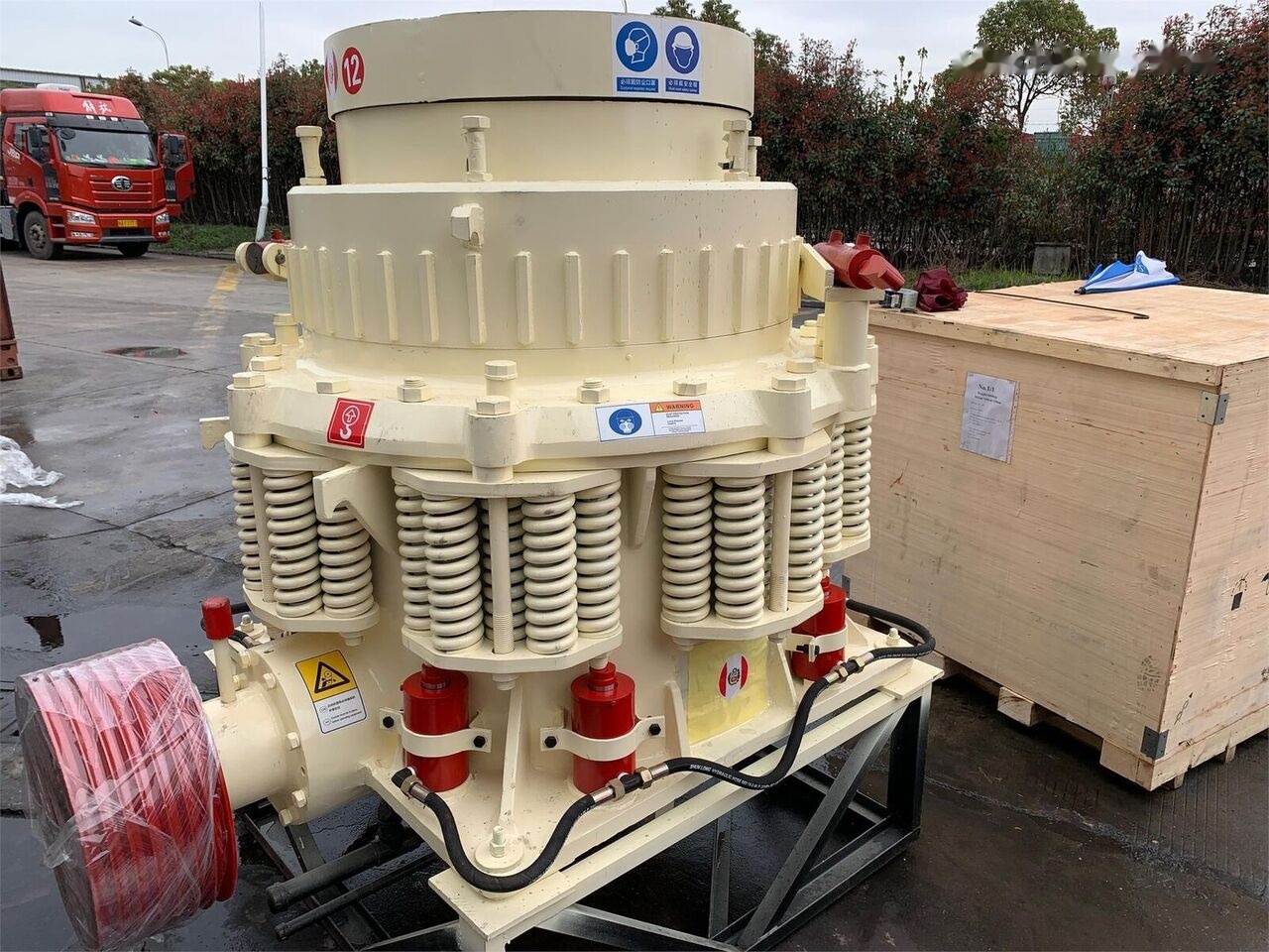 Kinglink NEW 3ft KLF1000 Rock Stone Cone Crusher 80-150TPH - Thërrmues koni: foto 4 Kinglink NEW 3ft KLF1000 Rock Stone Cone Crusher 80-150TPH - Thërrmues koni: foto 4
