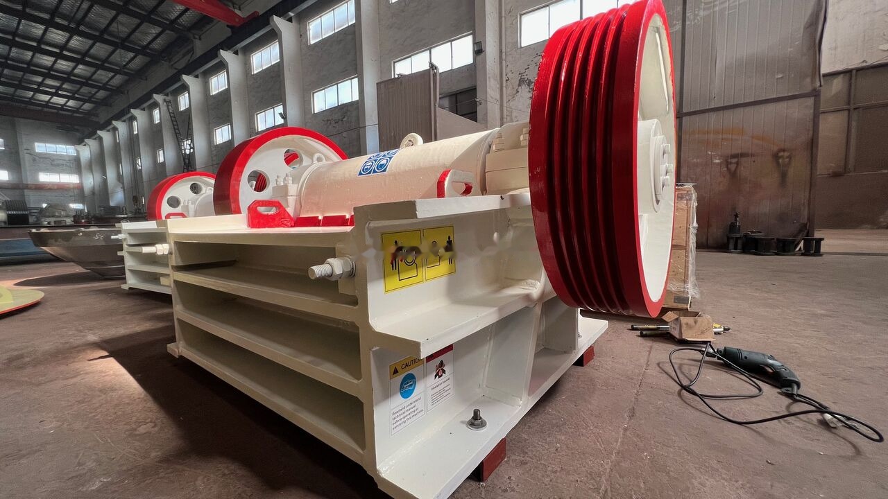 Kinglink PEX150X1000 Jaw Crusher | Oil Sands - Thërrmues e nofullës: foto 3 Kinglink PEX150X1000 Jaw Crusher | Oil Sands - Thërrmues e nofullës: foto 3