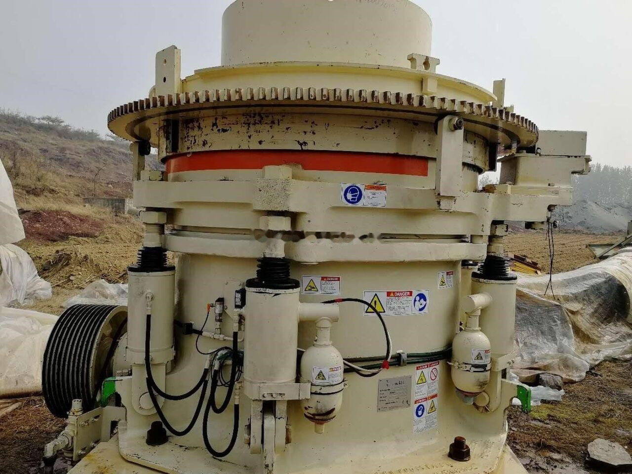 Metso HP300 Cone Crusher - Thërrmues koni: foto 4 Metso HP300 Cone Crusher - Thërrmues koni: foto 4