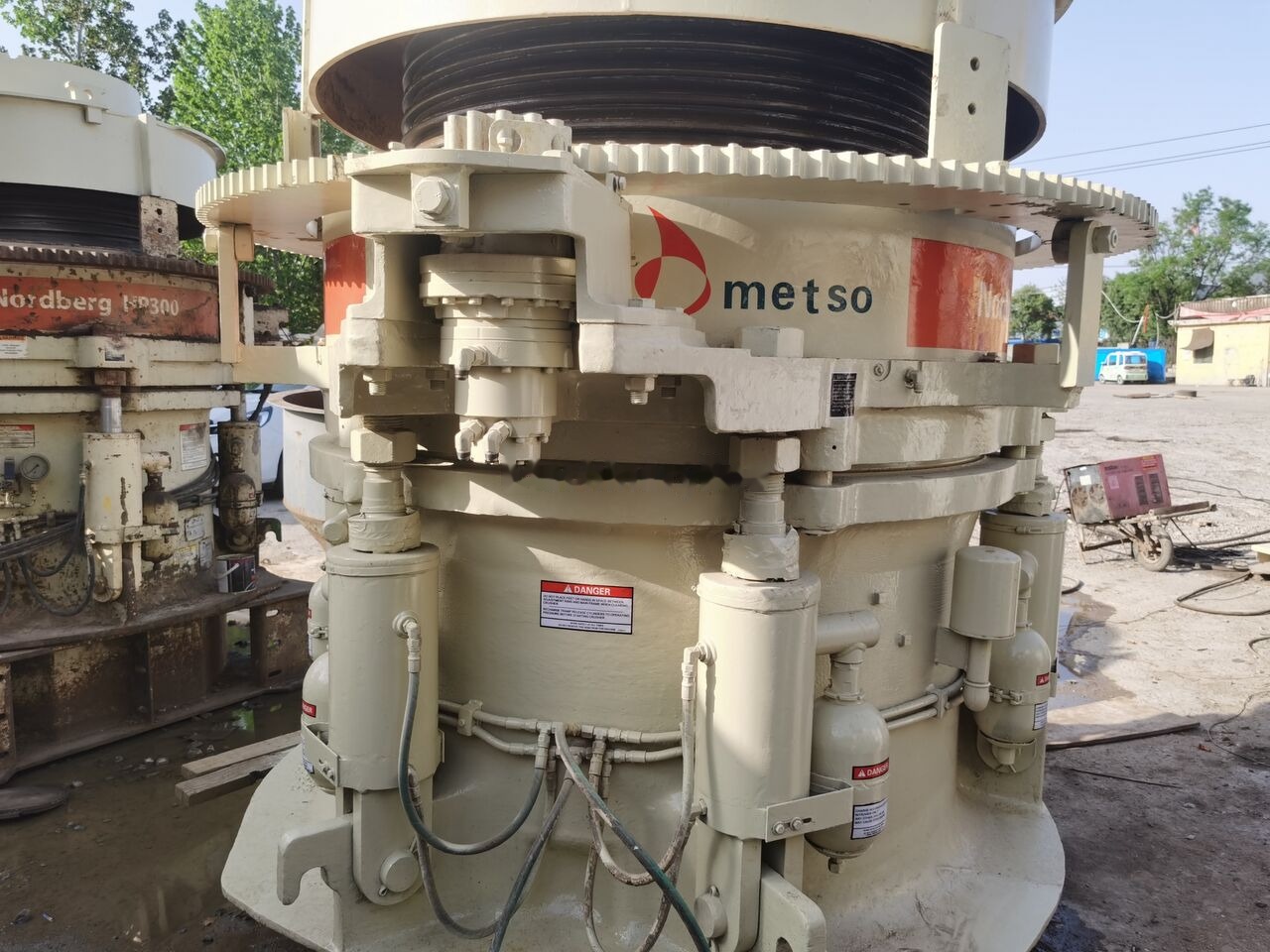 Metso HP300 - Thërrmues koni: foto 3 Metso HP300 - Thërrmues koni: foto 3