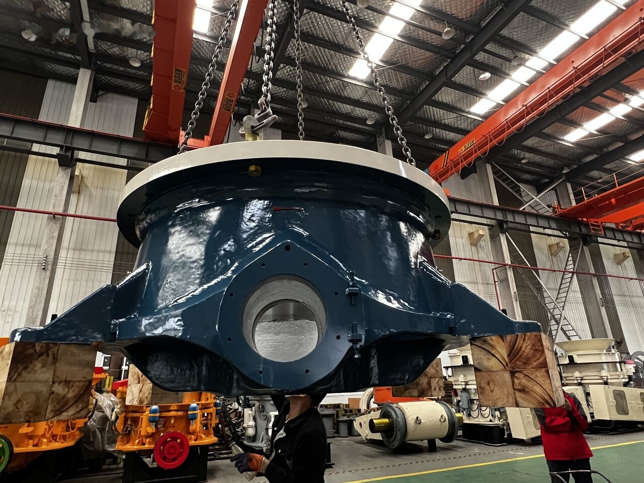 Sandvik CH660 Bottom Shell - Thërrmues koni: foto 1 Sandvik CH660 Bottom Shell - Thërrmues koni: foto 1