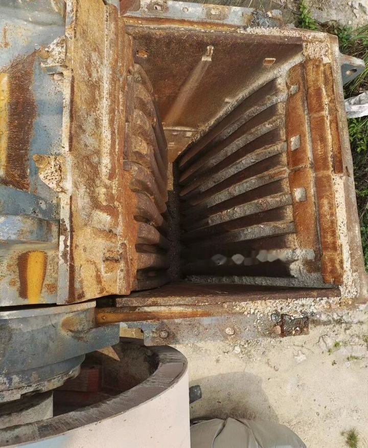 Sandvik CJ615 Jaw Crusher - Thërrmues e nofullës: foto 3 Sandvik CJ615 Jaw Crusher - Thërrmues e nofullës: foto 3