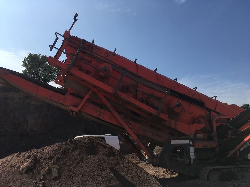 Sandvik QA450 - Makinë sitëse: foto 1 Sandvik QA450 - Makinë sitëse: foto 1