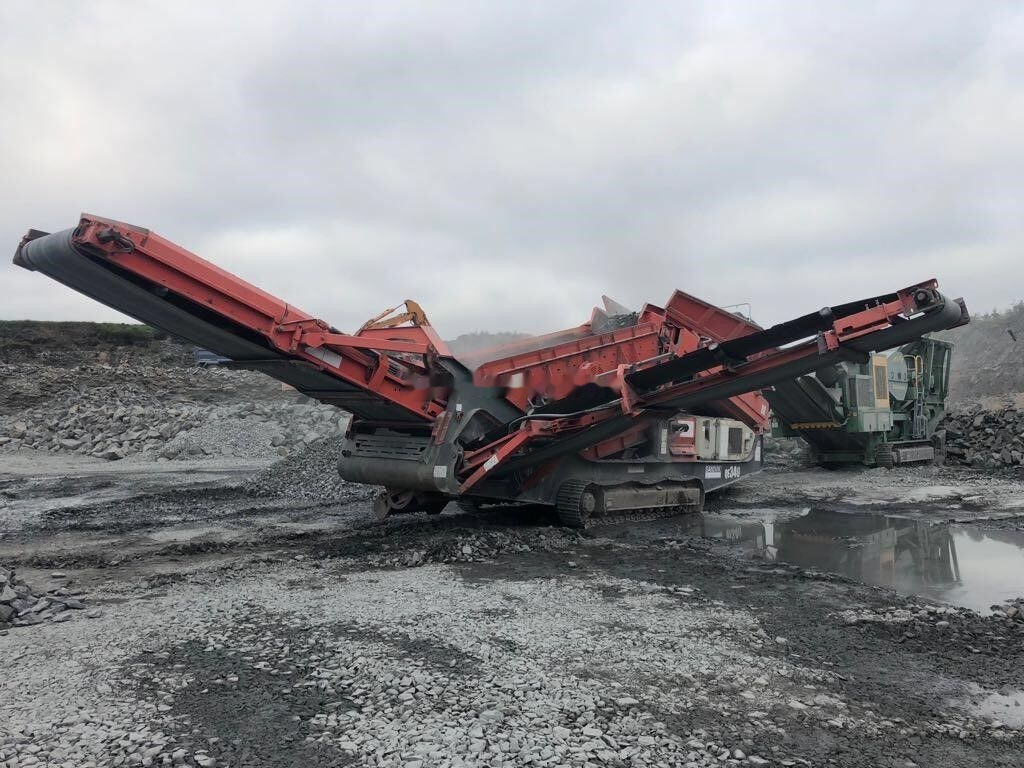 Sandvik QE340 - Makinë sitëse: foto 1 Sandvik QE340 - Makinë sitëse: foto 1