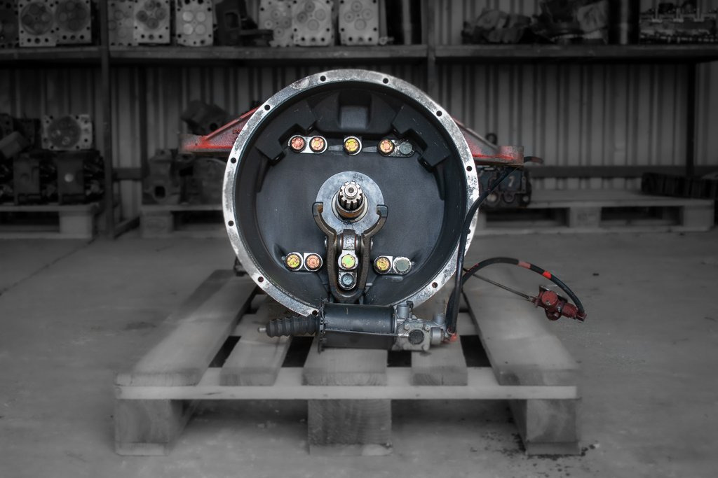 EATON / VICKERS Y08319 FOR MAN - MANUAL LEVER - Kutia e marsheve për Kamioni: foto 2 EATON / VICKERS Y08319 FOR MAN - MANUAL LEVER - Kutia e marsheve për Kamioni: foto 2