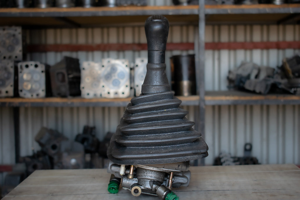 MERCEDES-BENZ ATEGO - Leva e marsheve për Kamioni: foto 2 MERCEDES-BENZ ATEGO - Leva e marsheve për Kamioni: foto 2