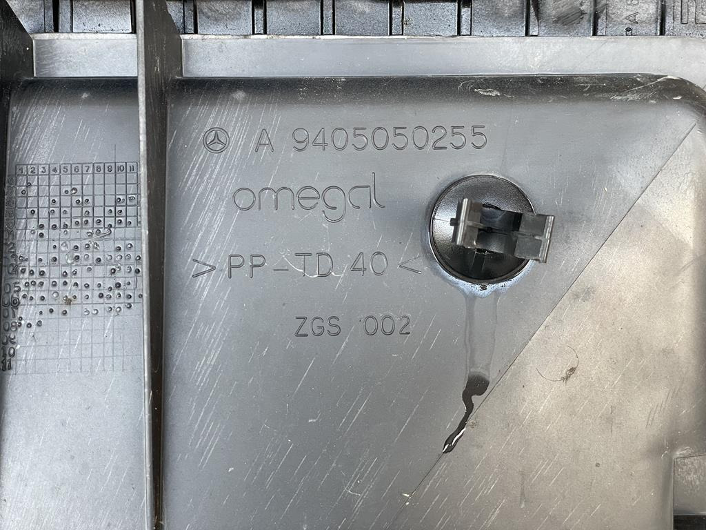 MERCEDES-BENZ AXOR - BEHR 376 721 261 - Radiatori për Kamioni: foto 3 MERCEDES-BENZ AXOR - BEHR 376 721 261 - Radiatori për Kamioni: foto 3