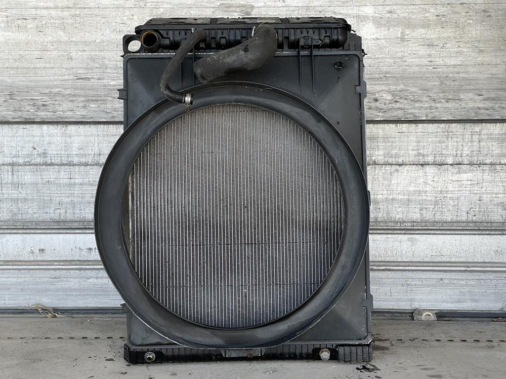 MERCEDES-BENZ AXOR - BEHR 376 721 261 - Radiatori për Kamioni: foto 2 MERCEDES-BENZ AXOR - BEHR 376 721 261 - Radiatori për Kamioni: foto 2