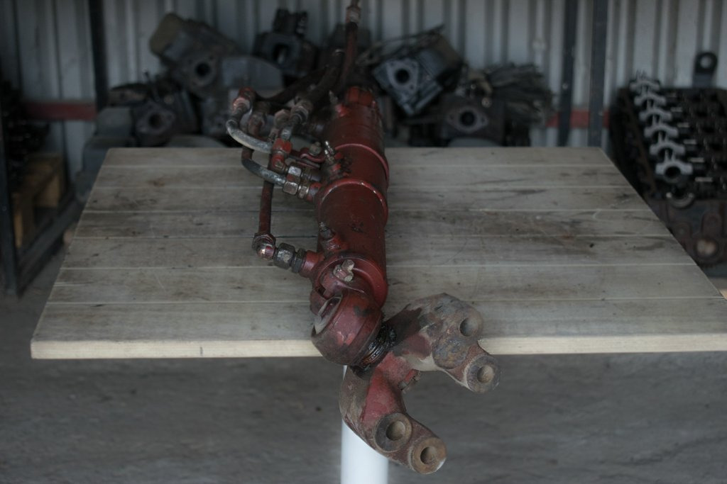MERCEDES-BENZ SK HYDRAULIC STEERING BOTTLE - Cilindri hidraulik për Kamioni: foto 3 MERCEDES-BENZ SK HYDRAULIC STEERING BOTTLE - Cilindri hidraulik për Kamioni: foto 3