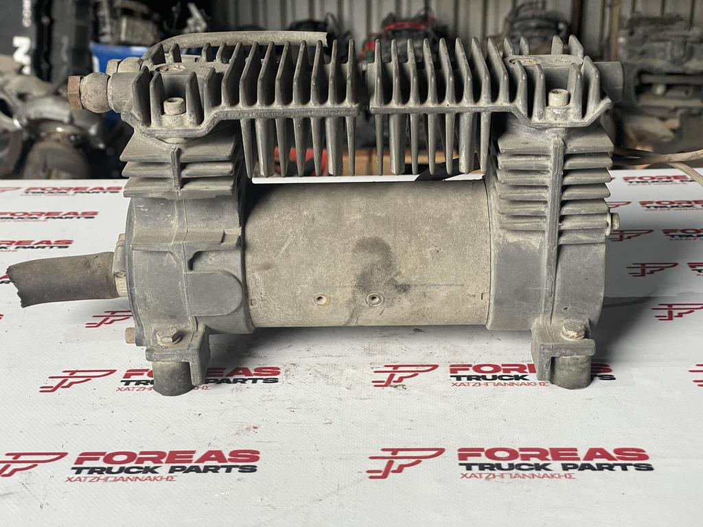 MERCEDES-BENZ VARIO 24V - 0504050008 - Kompresori i ajrit të frenave për Kamioni: foto 3 MERCEDES-BENZ VARIO 24V - 0504050008 - Kompresori i ajrit të frenave për Kamioni: foto 3