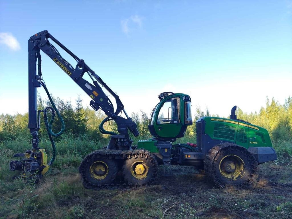 John Deere 1270 G - Korrëse pylltarie: foto 2 John Deere 1270 G - Korrëse pylltarie: foto 2