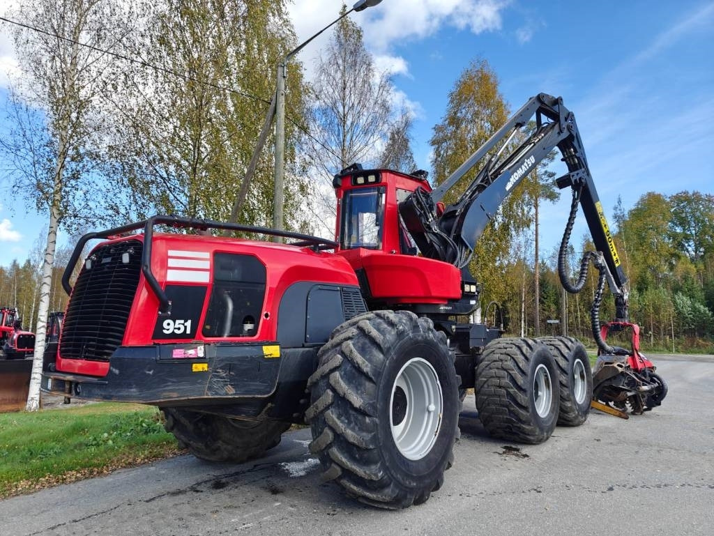 Komatsu 951 - Korrëse pylltarie: foto 4 Komatsu 951 - Korrëse pylltarie: foto 4