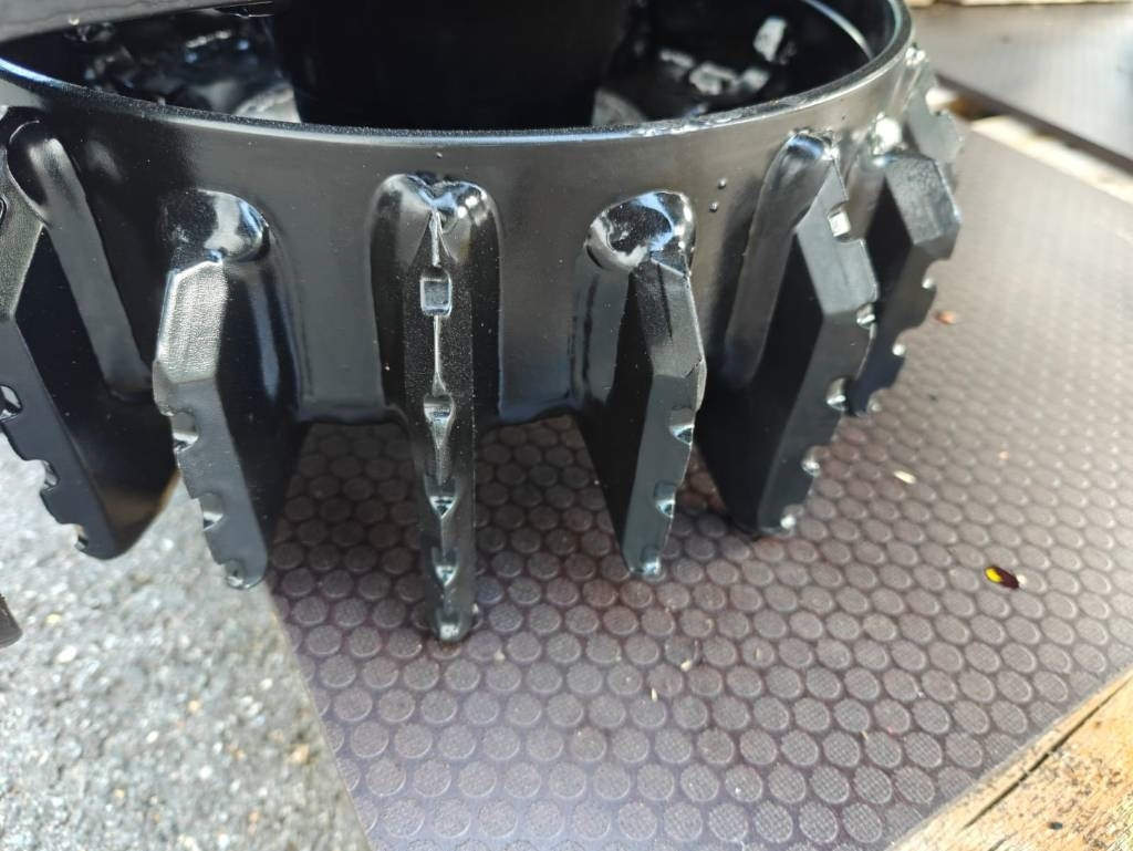 Kokë e makinës prerëse të pyllit Komatsu C 93: foto 9 Kokë e makinës prerëse të pyllit Komatsu C 93: foto 9