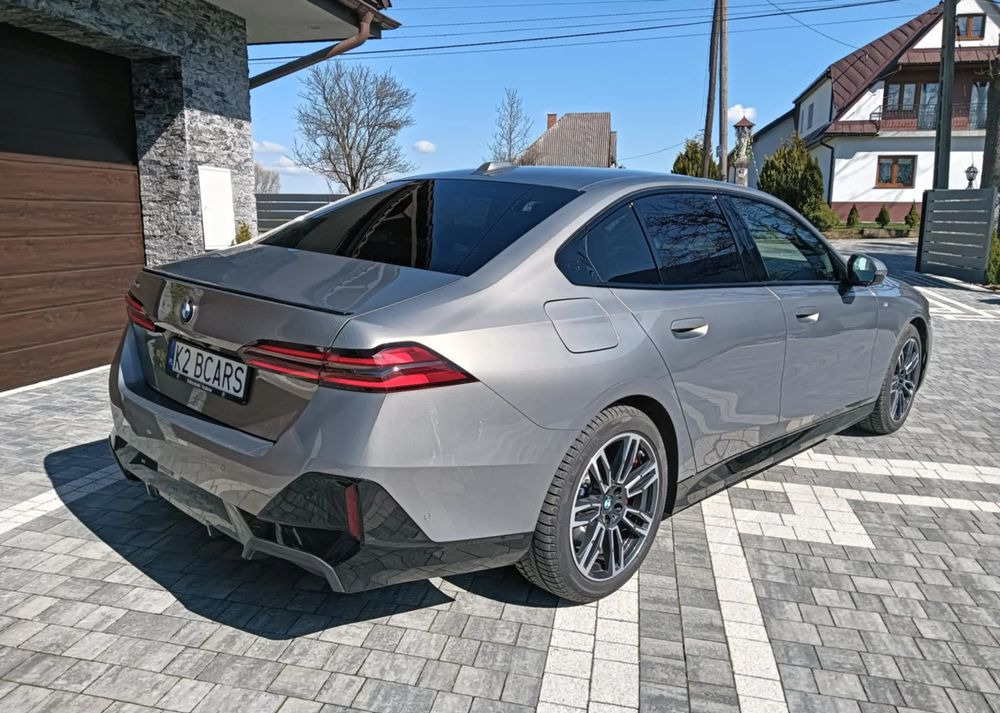 BMW Seria 5 - Sedan: foto 4 BMW Seria 5 - Sedan: foto 4