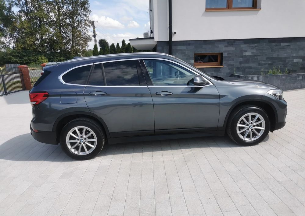 BMW X1 sDrive16d - Makinë me portobagazh: foto 3 BMW X1 sDrive16d - Makinë me portobagazh: foto 3
