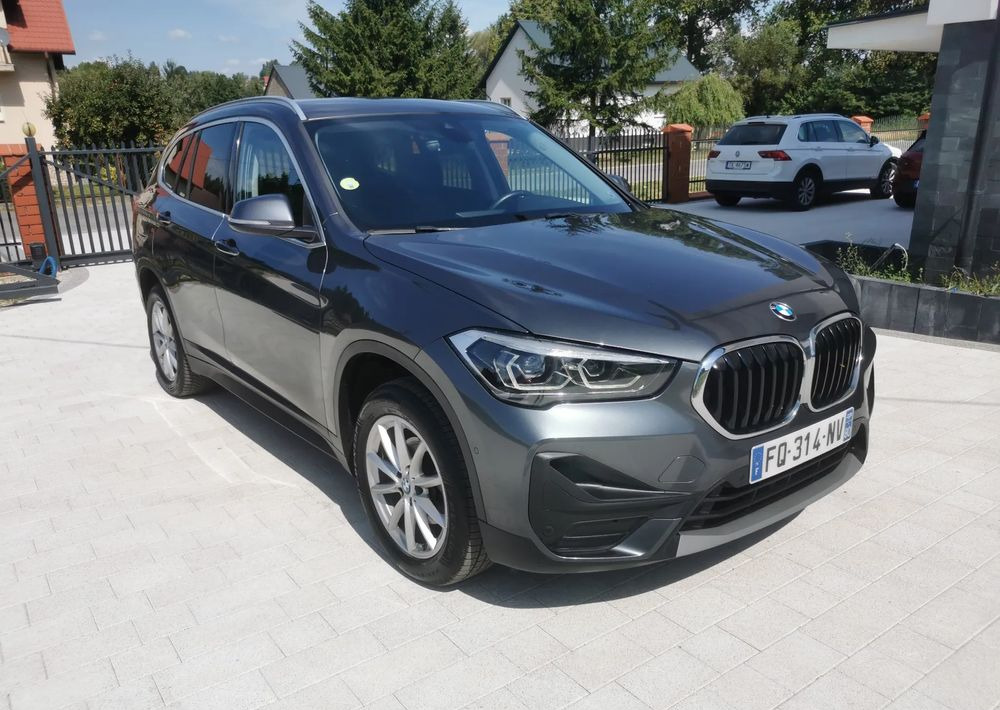 BMW X1 sDrive16d - Makinë me portobagazh: foto 1 BMW X1 sDrive16d - Makinë me portobagazh: foto 1