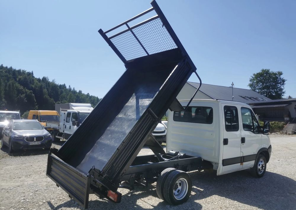 Iveco Daily 35C12 Brygadówka wywrotka Dubel hak kiper doka 35C13 - Kamioncine vetëshkarkuese: foto 5 Iveco Daily 35C12 Brygadówka wywrotka Dubel hak kiper doka 35C13 - Kamioncine vetëshkarkuese: foto 5