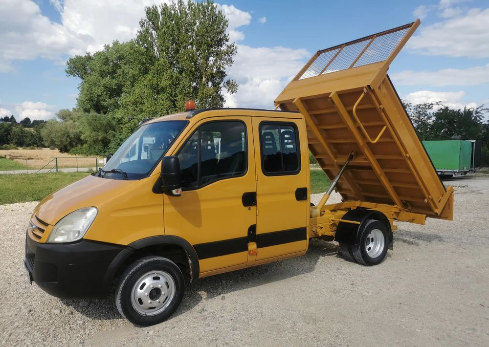 Iveco Daily 35C12 Brygadówka wywrotka Dubel hak kiper doka 35C13 - Kamioncine vetëshkarkuese: foto 2 Iveco Daily 35C12 Brygadówka wywrotka Dubel hak kiper doka 35C13 - Kamioncine vetëshkarkuese: foto 2