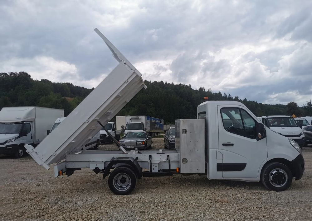 Renault Master Kiper wywrotka 2.3-145KM Hak Bliźniak klimatyzacja Kamera cofania - Kamioncine vetëshkarkuese: foto 3 Renault Master Kiper wywrotka 2.3-145KM Hak Bliźniak klimatyzacja Kamera cofania - Kamioncine vetëshkarkuese: foto 3