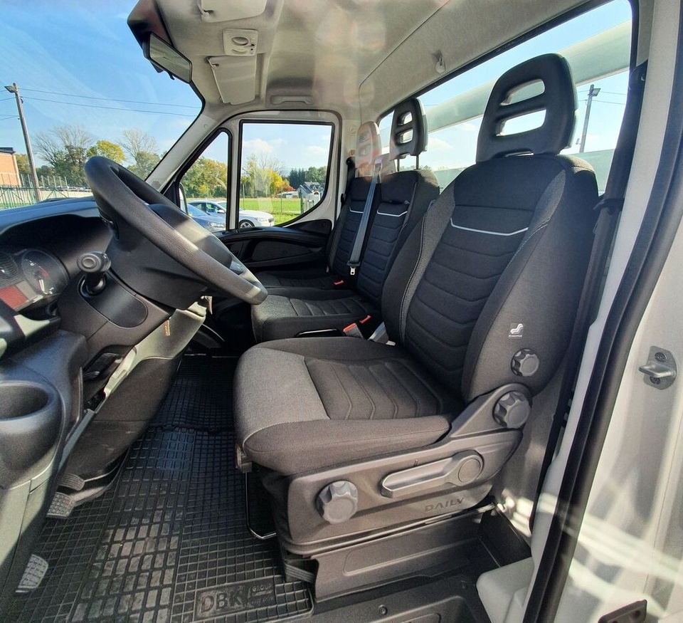 IVECO Daily 35S18 - Kamioncine me karroceri: foto 4 IVECO Daily 35S18 - Kamioncine me karroceri: foto 4