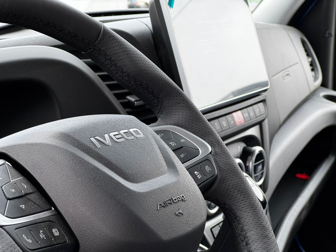 Lizingu i IVECO Daily 35S18HA8/P IVECO Daily 35S18HA8/P: foto 7 Lizingu i IVECO Daily 35S18HA8/P IVECO Daily 35S18HA8/P: foto 7