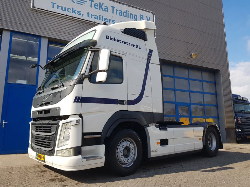Volvo FM 420 Globetrotter XL Double tank - Gjysmë-kamion: foto 1 Volvo FM 420 Globetrotter XL Double tank - Gjysmë-kamion: foto 1