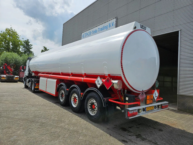 LAG O-3-43 Pt 48.500 L, 6 compartimenten pomp digitale tellers brandstof - Gjysmë rimorkio me bot: foto 4 LAG O-3-43 Pt 48.500 L, 6 compartimenten pomp digitale tellers brandstof - Gjysmë rimorkio me bot: foto 4