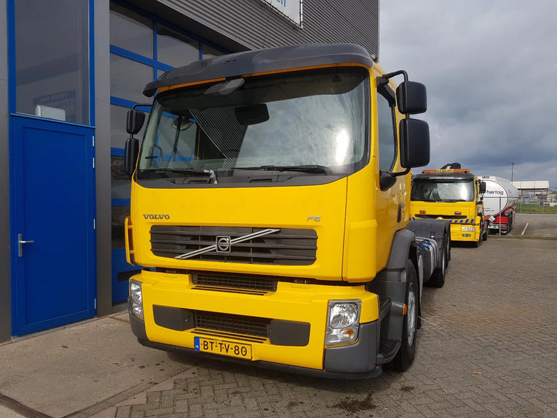 Volvo FE 320 6x2 Euro 5 290.000 km Retarder TÜV - Kamion kabinë-shasi: foto 2 Volvo FE 320 6x2 Euro 5 290.000 km Retarder TÜV - Kamion kabinë-shasi: foto 2