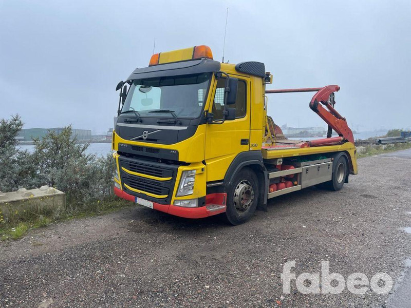 Volvo FM330 - Fadromë ngarkuese: foto 1 Volvo FM330 - Fadromë ngarkuese: foto 1