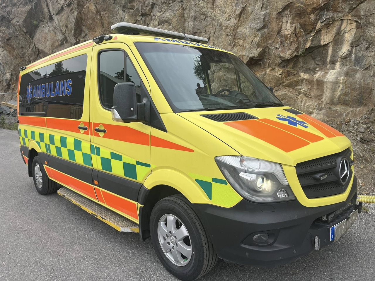 MERCEDES-BENZ Sprinter 319 - AMBULANCE - RESERVERAD !! - Ambulancë: foto 5 MERCEDES-BENZ Sprinter 319 - AMBULANCE - RESERVERAD !! - Ambulancë: foto 5