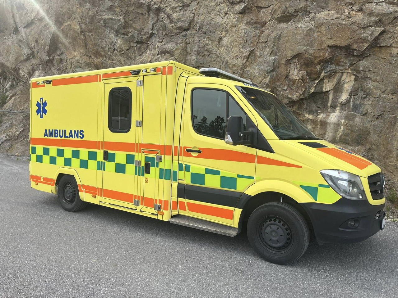 MERCEDES-BENZ Sprinter 319 - AMBULANCE - SOLD/SÅLD !!! - Ambulancë: foto 4 MERCEDES-BENZ Sprinter 319 - AMBULANCE - SOLD/SÅLD !!! - Ambulancë: foto 4