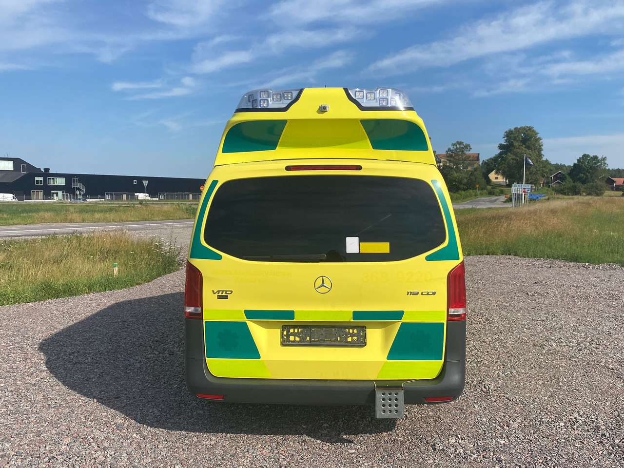 MERCEDES-BENZ Vito 119 4x4 - Ambulans / AMBULANCE - Ambulancë: foto 3 MERCEDES-BENZ Vito 119 4x4 - Ambulans / AMBULANCE - Ambulancë: foto 3