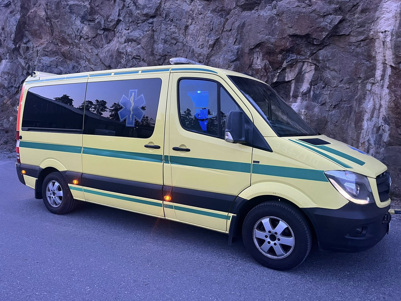 Mercedes-Benz Sprinter 316 - 2 stretcher AMBULANCE - RESERERAD !! - Ambulancë: foto 2 Mercedes-Benz Sprinter 316 - 2 stretcher AMBULANCE - RESERERAD !! - Ambulancë: foto 2
