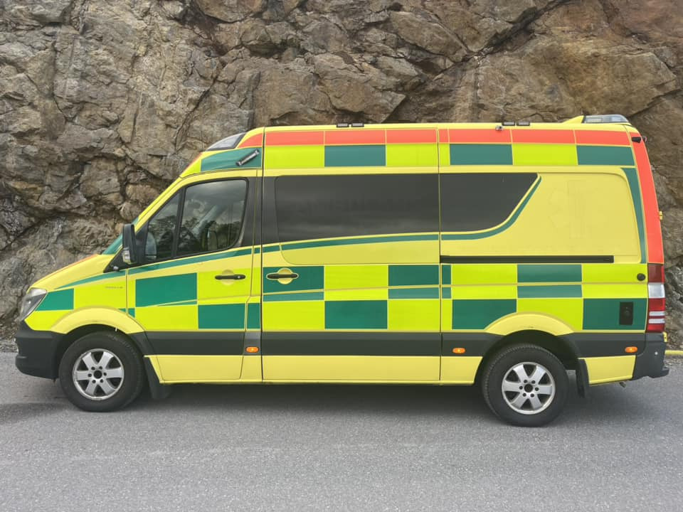 Mercedes-Benz Sprinter 319 - AMBULANCE - RESERVERAD !! - Ambulancë: foto 5 Mercedes-Benz Sprinter 319 - AMBULANCE - RESERVERAD !! - Ambulancë: foto 5