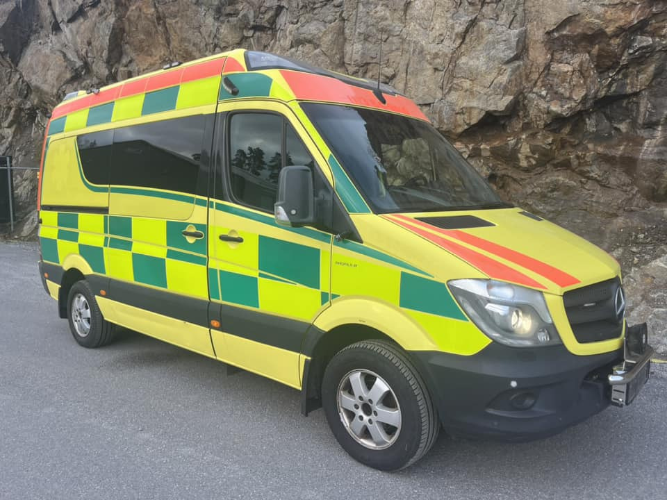 Mercedes-Benz Sprinter 319 - AMBULANCE - RESERVERAD !! - Ambulancë: foto 1 Mercedes-Benz Sprinter 319 - AMBULANCE - RESERVERAD !! - Ambulancë: foto 1