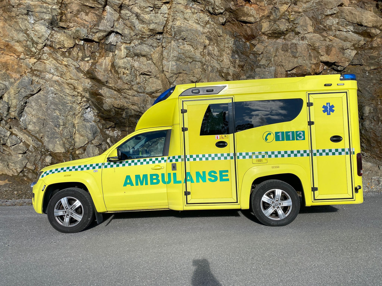 VOLKSWAGEN Amarok XL 4motions - Ambulancë: foto 3 VOLKSWAGEN Amarok XL 4motions - Ambulancë: foto 3