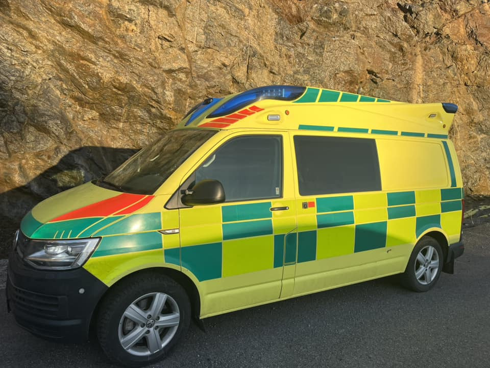 Volkswagen T6 4motions - AMBULANCE - RESERVERAD !! - Ambulancë: foto 2 Volkswagen T6 4motions - AMBULANCE - RESERVERAD !! - Ambulancë: foto 2