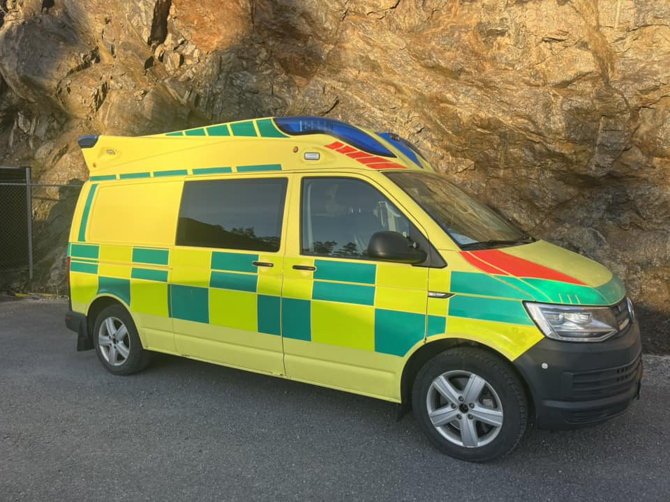 Volkswagen T6 4motions - AMBULANCE - RESERVERAD !! - Ambulancë: foto 1 Volkswagen T6 4motions - AMBULANCE - RESERVERAD !! - Ambulancë: foto 1