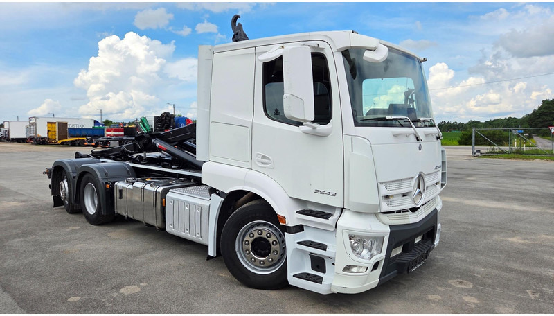 Mercedes-Benz Actros 2543 6X2*4 - Kamion vetëngarkues: foto 2 Mercedes-Benz Actros 2543 6X2*4 - Kamion vetëngarkues: foto 2