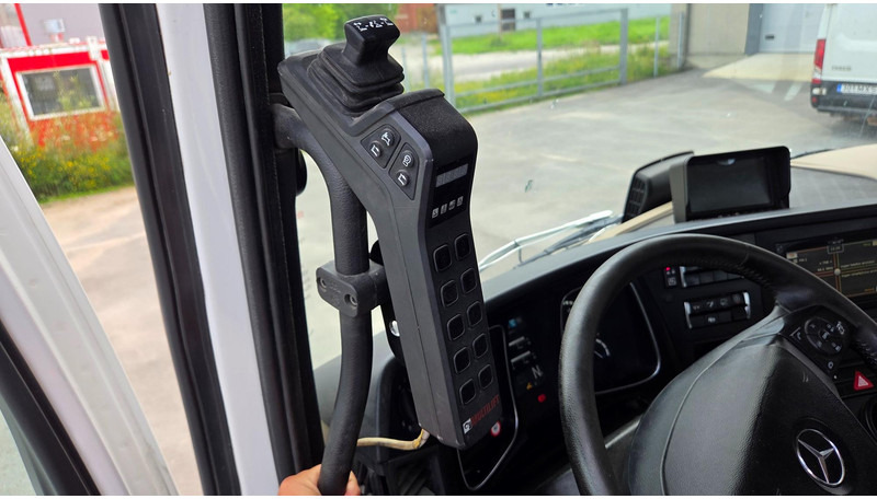 Kamion vetëngarkues Mercedes-Benz Actros 2543 6X2*4: foto 15