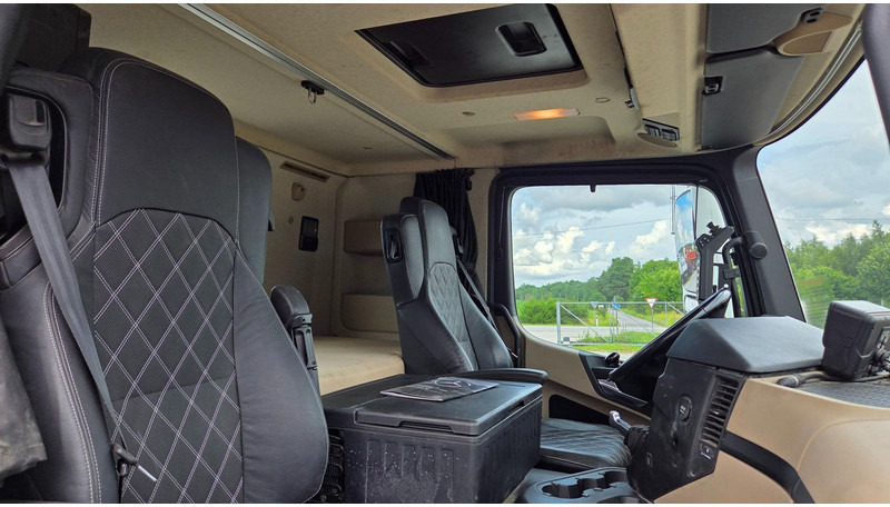 Kamion vetëngarkues Mercedes-Benz Actros 2543 6X2*4: foto 10