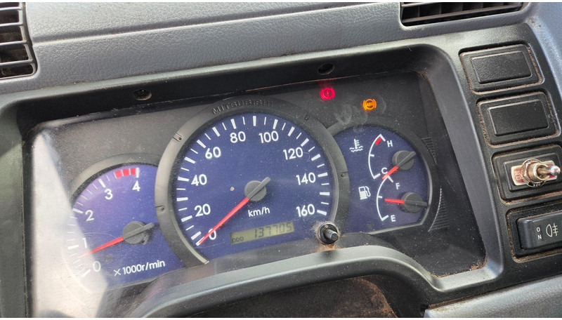 Lizingu i Mitsubishi CANTER FE85B HIAB 026 Mitsubishi CANTER FE85B HIAB 026: foto 12