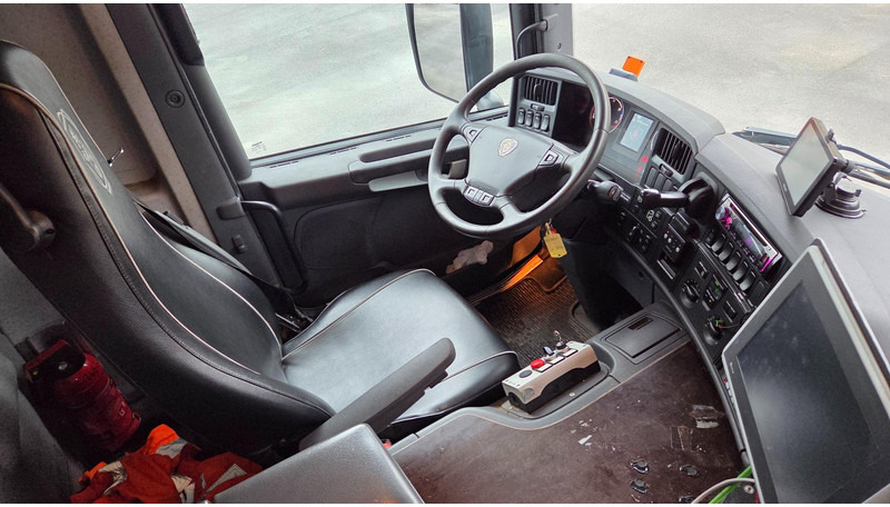 Lizingu i Scania P450 8X4*4 Scania P450 8X4*4: foto 14