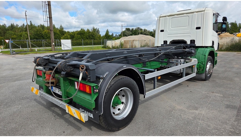 Scania P94 4X2 220 - Kamion me sistem kabllor: foto 3 Scania P94 4X2 220 - Kamion me sistem kabllor: foto 3