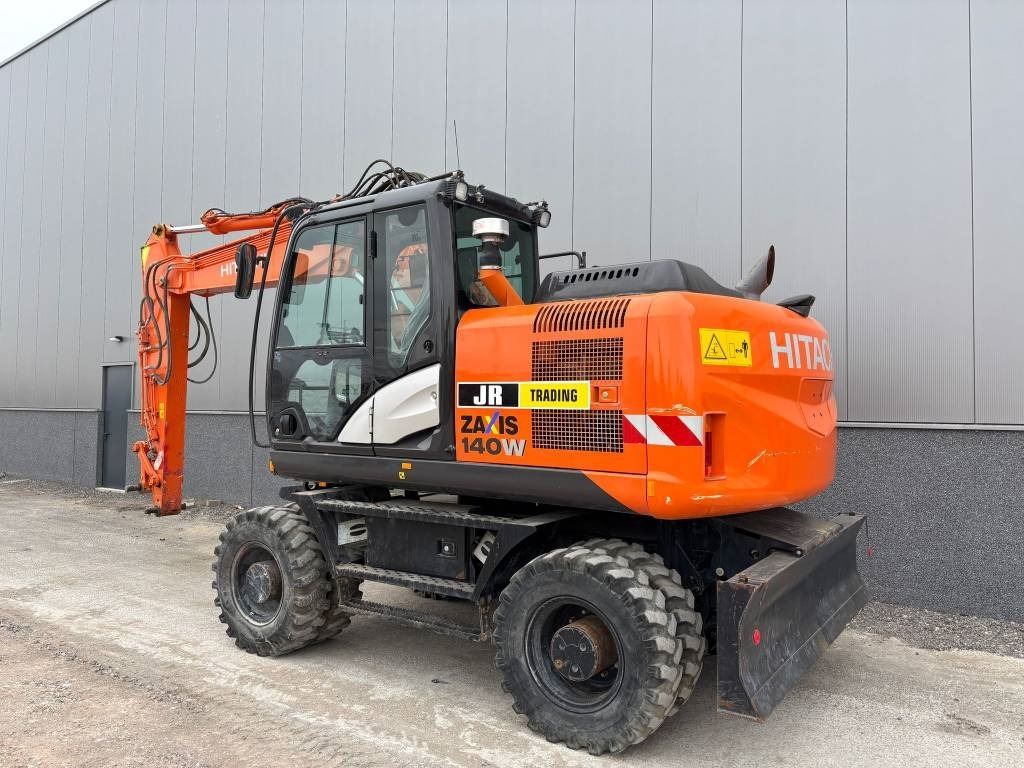 Hitachi ZX 140 W-5B - Ekskavator me goma: foto 3 Hitachi ZX 140 W-5B - Ekskavator me goma: foto 3