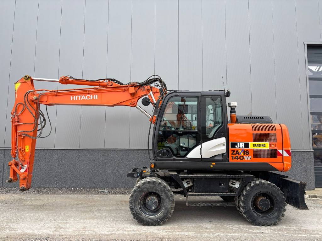 Hitachi ZX 140 W-5B - Ekskavator me goma: foto 1 Hitachi ZX 140 W-5B - Ekskavator me goma: foto 1